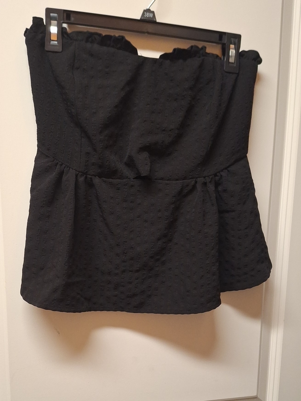 SHEIN Black Strapless Peplum Top